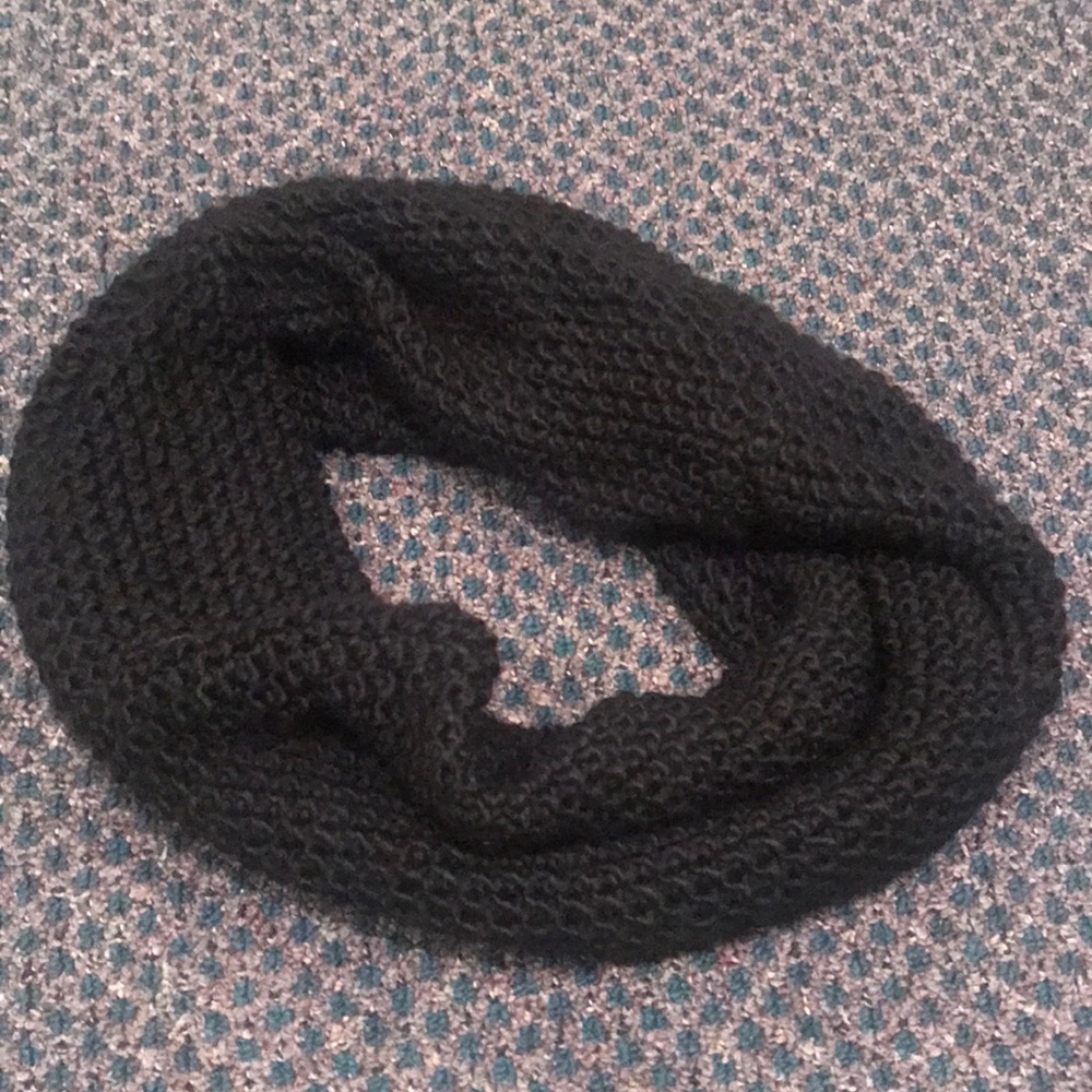 Black scarf